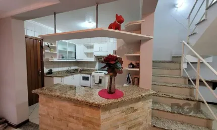 Casa com 3 quartos à venda na Rua Ladislau Neto, --, Ipanema, Porto Alegre