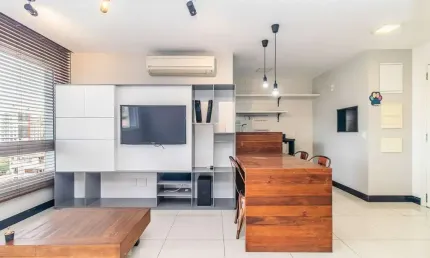 Apartamento 1 dormitório (reversível para 2) | Suíte | Semi Mobiliado