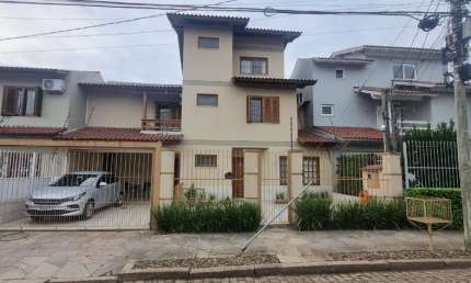 Casa com 3 quartos à venda na Rua Luiz Delfino, --, Espírito Santo, Porto Alegre