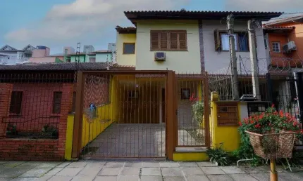 Casa com 3 quartos à venda na Rua Abdo Jorge Curi, --, Parque Santa Fé, Porto Alegre