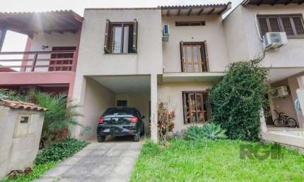 Casa em Condomínio, 166m² - 3 dormitórios, 2 vagas no bairro Guarujá