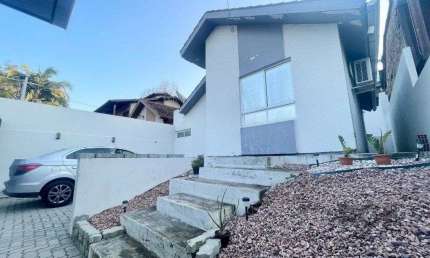 Casa com 2 quartos à venda na Rua Guadalajara, --, Jardim Itu Sabará, Porto Alegre