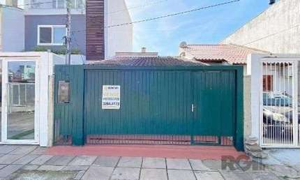 Casa em Porto Alegre, no bairro Aberta dos Morros, com 2 dormitório(s), e 2 banheiros, à venda.