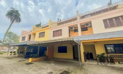 Casa em condomínio fechado com 3 quartos à venda na Avenida Engenheiro Ludolfo Boehl, --, Teresópolis, Porto Alegre
