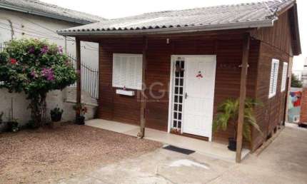 Casa para Venda - 100m², 4 dormitórios, sendo 1 suites, 3 vagas - Tristeza
