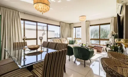 Apartamento à venda no bairro Mont&amp;#39; Serrat em Porto Alegre/RS