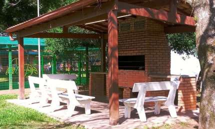 Apartamento com 2 Quartos,com box,no Bairro Humaitá