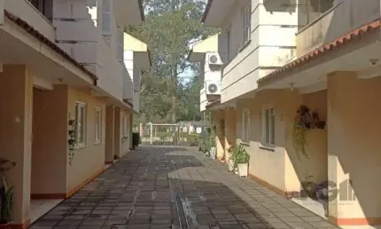 Baixou!! grande oportunidade, belo sobrado em condomínio no guarujá!!!!!!
