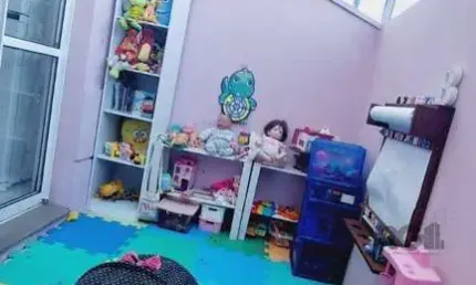 Casa em Condomínio Fechado com 02 dormitórios no Bairro Santa Tereza