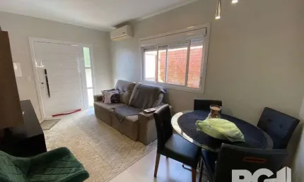 Casa com 2 quartos à venda na Rua Angelo Matiazi, --, Campo Novo, Porto Alegre
