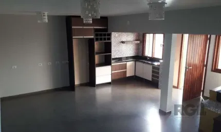 Casa com 2 quartos à venda na Rua Pedro Neves Antunes, --, Mário Quintana, Porto Alegre