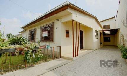 Casa com 4 quartos à venda na Avenida Salvador Leão, --, Sarandi, Porto Alegre