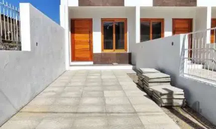 Sobrado Pronto, no Jardim Itu-Sabará: 2 Dormitórios, 1 Suíte.