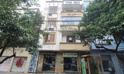 Apartamento para Venda - 61.8m², 2 dormitórios, sendo 1 suites, Cidade Baixa