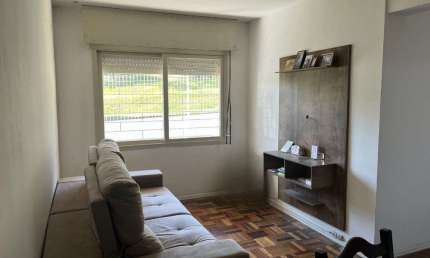 Apartamento térreo com 2 dormitórios no Bairro Vila Ipiranga