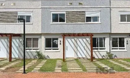 Casa em porto alegre, no bairro vila nova, com 2 dormitório(s), e 2 banheiros, à venda.