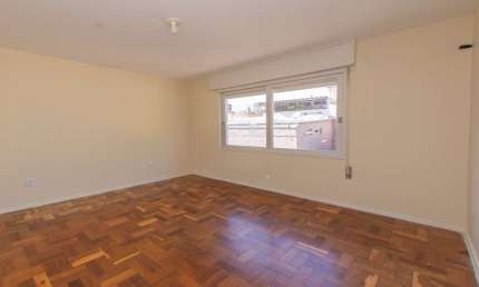 Apartamento à venda com 2 dormitórios 81 m² no Bairro Petrópolis