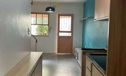 Casa com 2 quartos à venda na Rua Mura, --, Guarujá, Porto Alegre