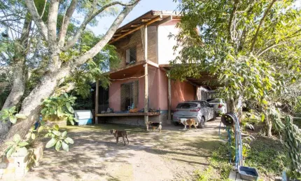 Casa para Venda - 130m², 3 dormitórios, sendo 1 suites, 3 vagas - Hípica