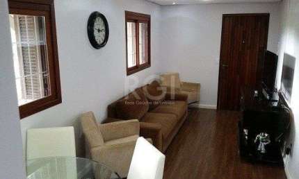 Casa para Venda - 70m², 2 dormitórios, 3 vagas - Ponta Grossa
