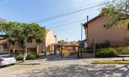Casa em condomínio fechado com 3 quartos à venda na Rua Giorgio Negroni, --, Espírito Santo, Porto Alegre