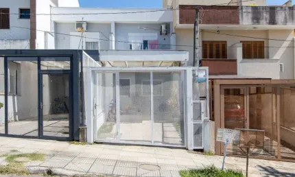 Casa com 2 quartos à venda na Rua Manoel Nunes da Silva, --, Guarujá, Porto Alegre