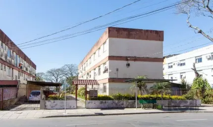 Apartamento com 3 quartos à venda na Rua Doutor Castro de Menezes, --, Vila Assunção, Porto Alegre