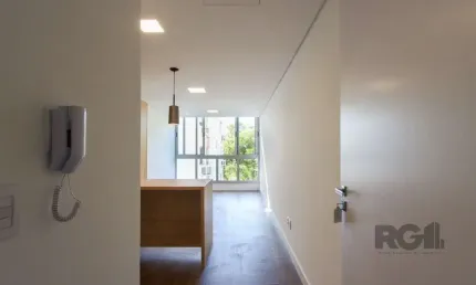 Apartamento em Porto Alegre no Bairro Petrópolis, de 1 quarto, semi mobiliado.