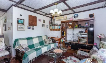 Casa para Venda - 93m², 4 dormitórios, sendo 1 suites, 4 vagas - Jardim Leopoldina