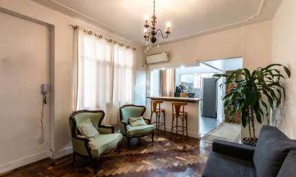 Apartamento reformado 2 Dormitório(s) Bairro Floresta