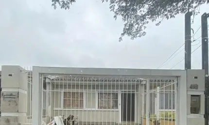 Casa com 2 quartos à venda na Rua Doutor Raphael Loro, --, Hípica, Porto Alegre