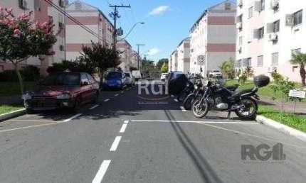 Apartamento de 2 dormitórios com vaga no bairro Rubem Berta