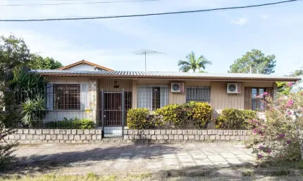 Casa para Venda - 180m², 3 dormitórios, sendo 1 suites, 2 vagas - Ipanema