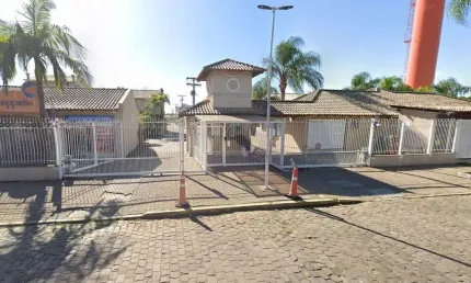 Casa em condomínio com 03 quarto e 01 vaga no bairro humaitá