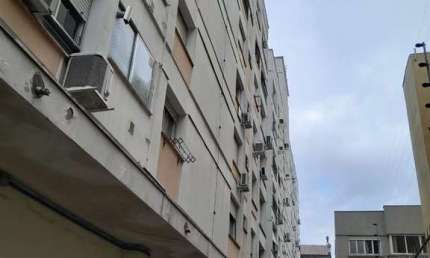 Ótimo apartamento,2 quartos, totalmente reformado, 2boxes escriturados