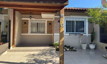 Casa com 2 quartos à venda na Rua Seno Antônio Cornely, --, Hípica, Porto Alegre