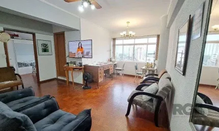 Apartamento com 2 quartos à venda na Rua Voluntários da Pátria, --, Centro Histórico, Porto Alegre