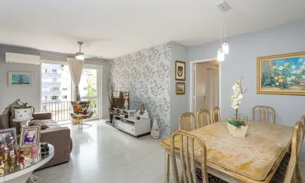 Apartamento de 03 dormitórios (01suíte), com vaga, no bairro São João, em Porto Alegre RS