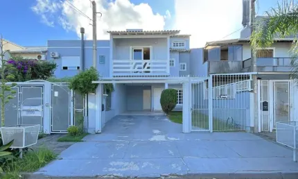 Casa em condomínio fechado com 3 quartos à venda na Rua Felipe Arísio, --, Hípica, Porto Alegre
