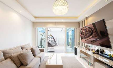 Apartamento Garden mobiliado, com 180 m² privativos, no bairro Chácara das Pedras