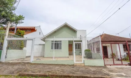 Casa 75m² com 3 dormitórios, 2 vagas no bairro Sarandi