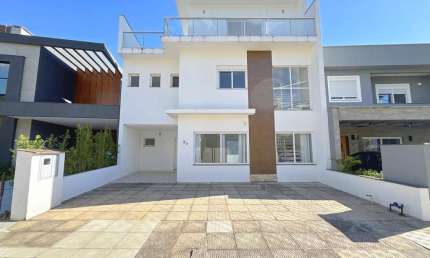 Casa em condomínio fechado com 3 quartos à venda na Rua Ivo Walter Kern, --, Hípica, Porto Alegre