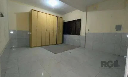 Casa com 5 quartos à venda na Rua Rafael Clark, --, Partenon, Porto Alegre