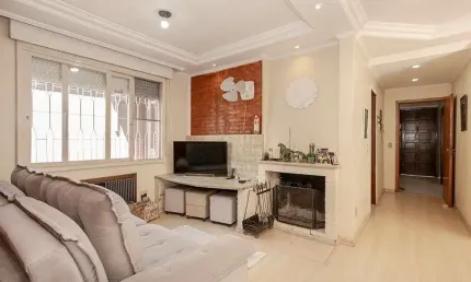 Casa com 4 quartos à venda na Rua Doutor Barcelos, --, Camaquã, Porto Alegre