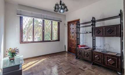 Casa com 6 quartos à venda na Rua Fernando Abbott, --, Passo da Areia, Porto Alegre