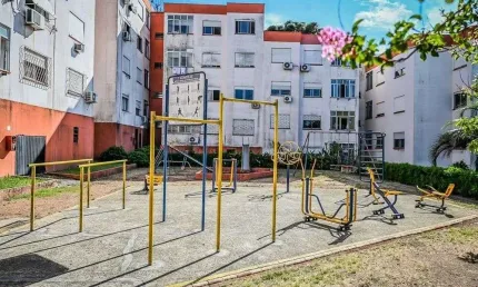 Apartamento com 2 quartos à venda na Rua Orfanotrófio, --, Cristal, Porto Alegre