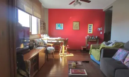 Apartamento 2 dormitórios, lareira, churrasqueira, 2 vagas garagem, no Bairro Tristeza em Porto Alegre/RS