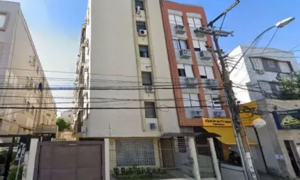 Apartamento com 2 quartos, 1 suíte e 1 vaga de garagem no Bairro Bom Fim.
