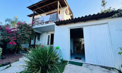 Casa com 2 quartos à venda na Rua Paulo Rubilar de Farias, --, Restinga, Porto Alegre