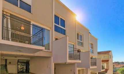Casa em condomínio fechado com 3 quartos à venda na Rua Padre João Batista Reus, --, Vila Conceição, Porto Alegre